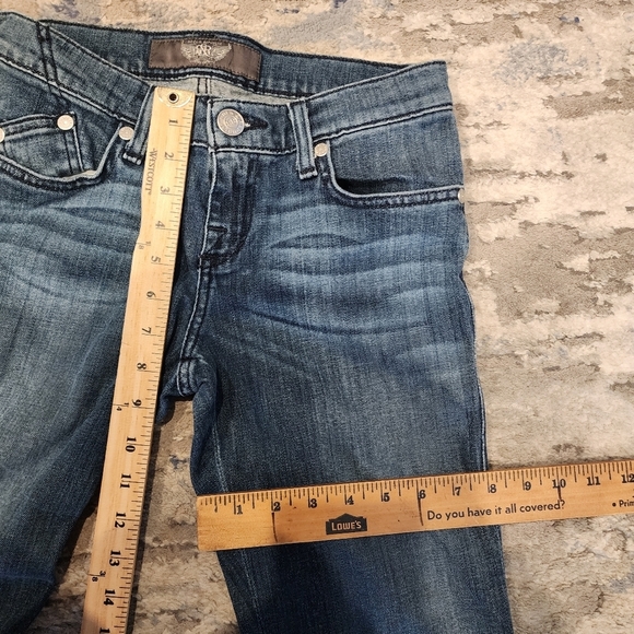 Rock & Republic Stella straight jeans. Embellished pockets. Women's size 26 - Picture 14 of 16